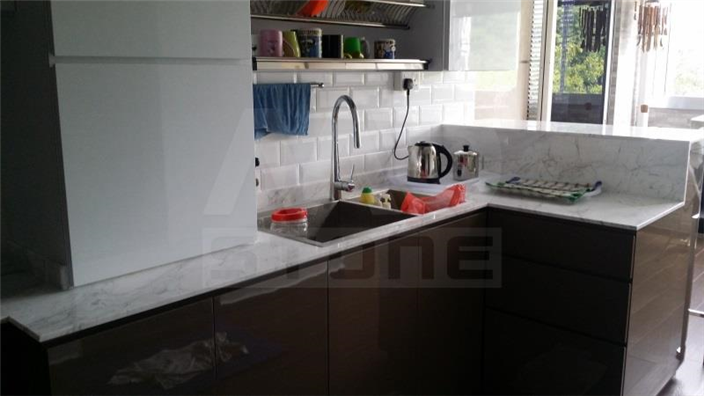 Kitchen Top - White Volakas