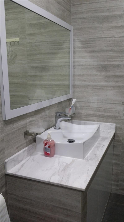 Vanity Top - White Volakas