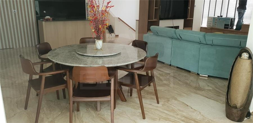 	Nusa Idaman semi-D Floor